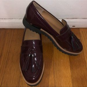 Franco Sarto patented leather maroon loafer with tassel shoes size 5.5